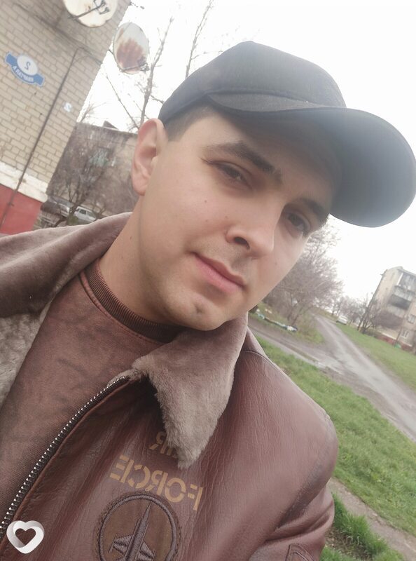 Костя, 29, Харцызске — анкета №2295210