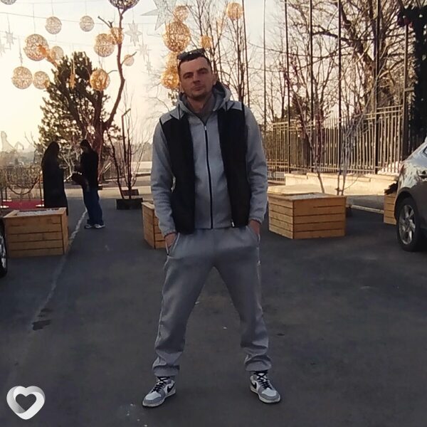 Толик, 35, Москве — анкета №2295078