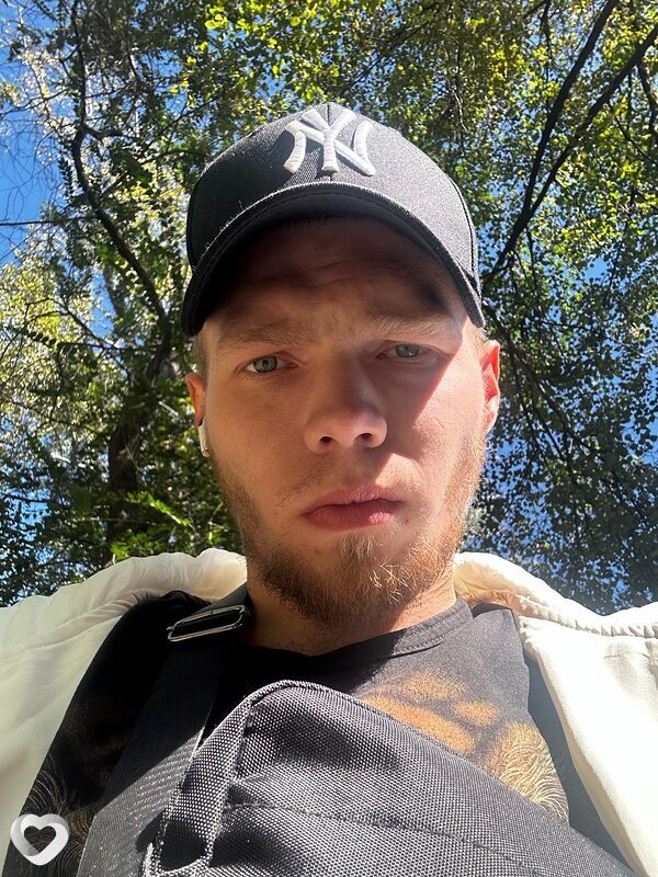 Илья, 27, Москве — анкета №2295471