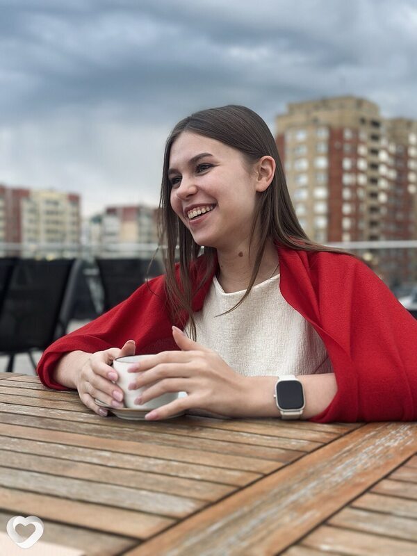 Арина, 22, Москве — анкета №2295478