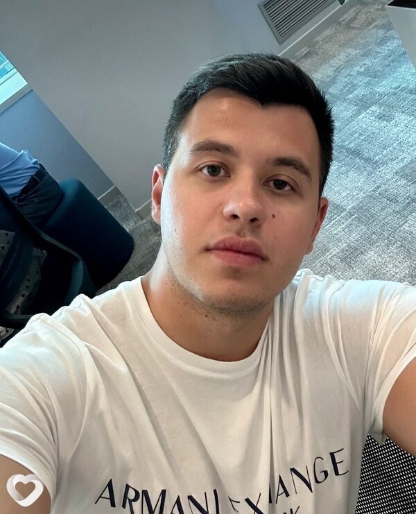 Денис, 31, Москве — анкета №2296675