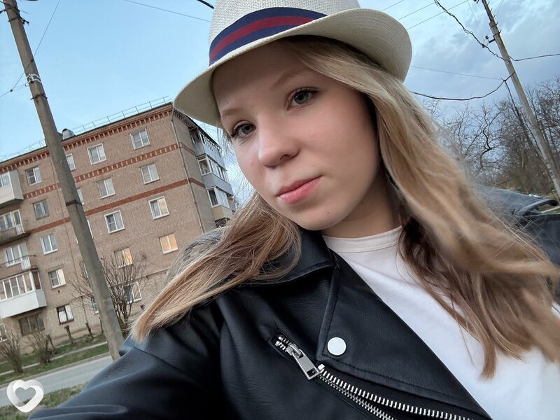 Злата, 19, Новосибирске — анкета №2296007