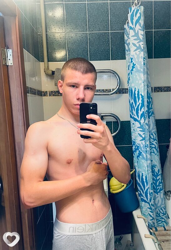 Александр, 19, Абакане — анкета №2297023