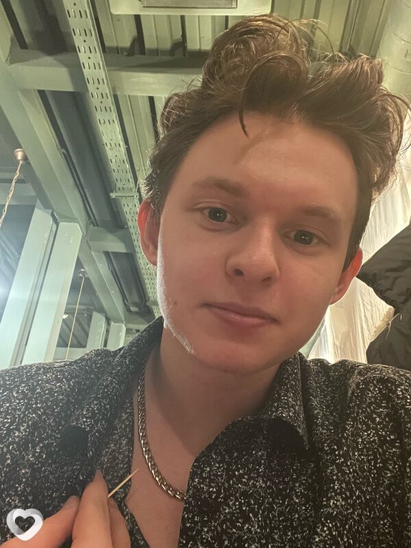 Артём, 21, Москве — анкета №2297027