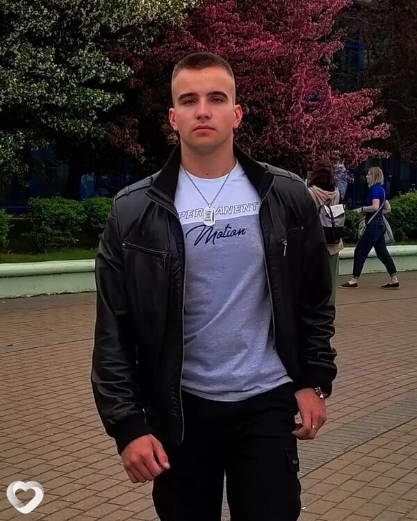 Денис, 24, Бобруйске — анкета №2296948