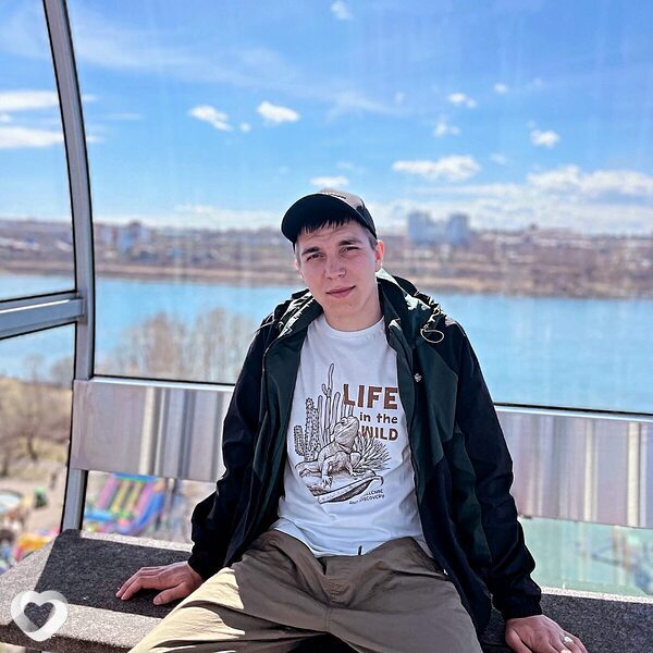 Юрий, 22, Улан-Удэ — анкета №2297529