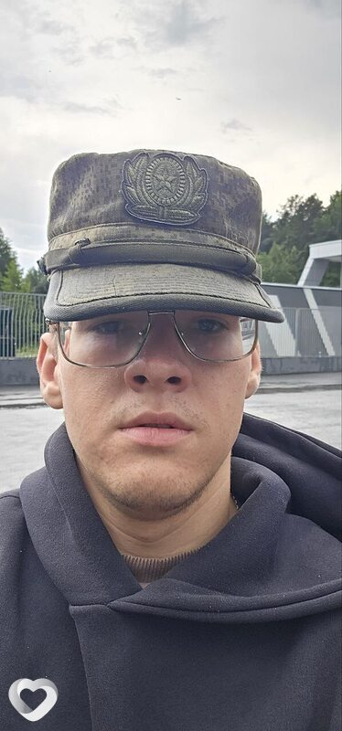 Михаил, 22, Екатеринбурге — анкета №2297684