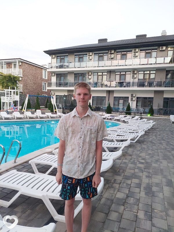 Дима, 26, Усинске — анкета №2297636