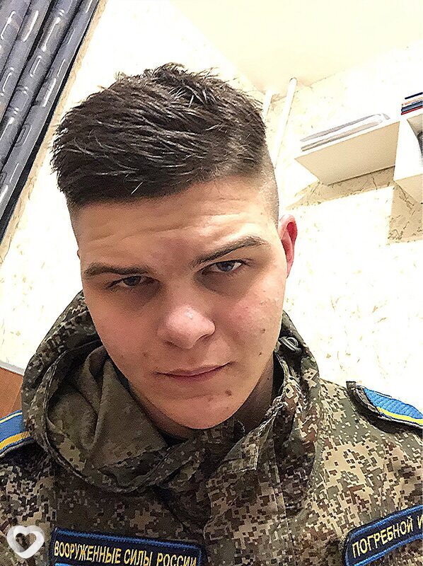 Илья, 22, Москве — анкета №2298596