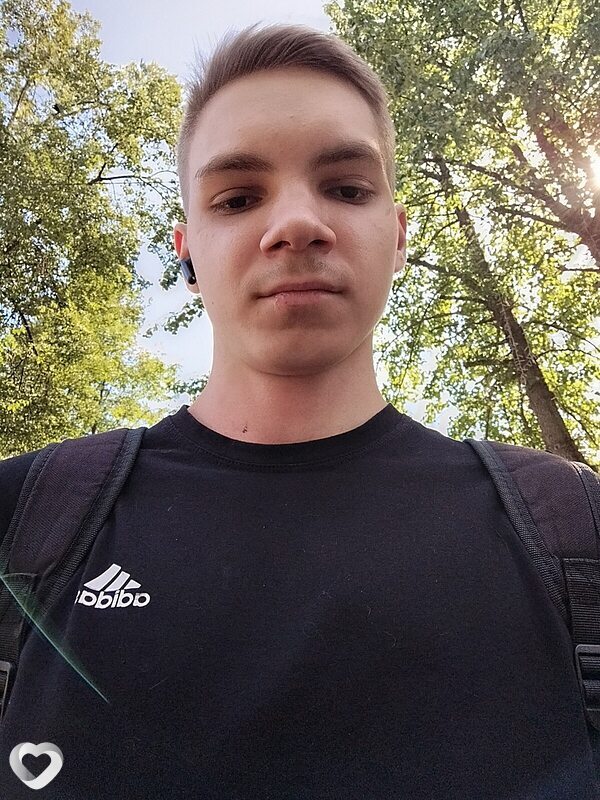 Александр, 22, Дзержинском — анкета №2298190