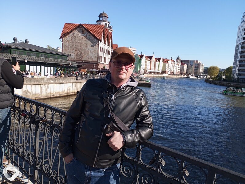 Сергей, 41, Екатеринбурге — анкета №2298469