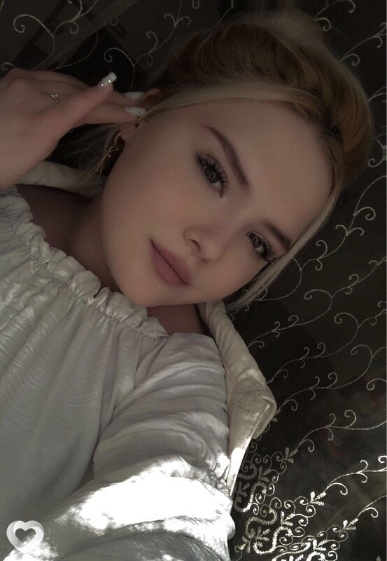 Анна, 21, Белове — анкета №2300235