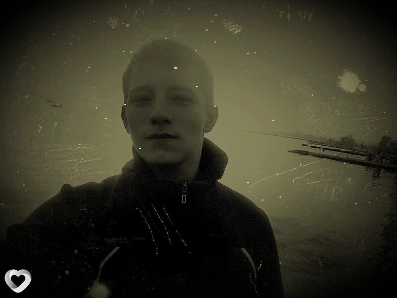 Максим, 23, Екатеринбурге — анкета №2301520