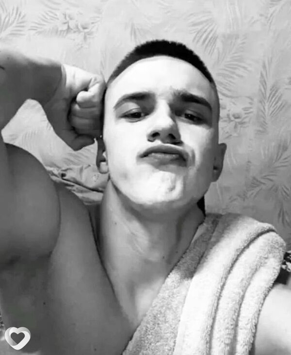 Александр, 24, Москве — анкета №2301541