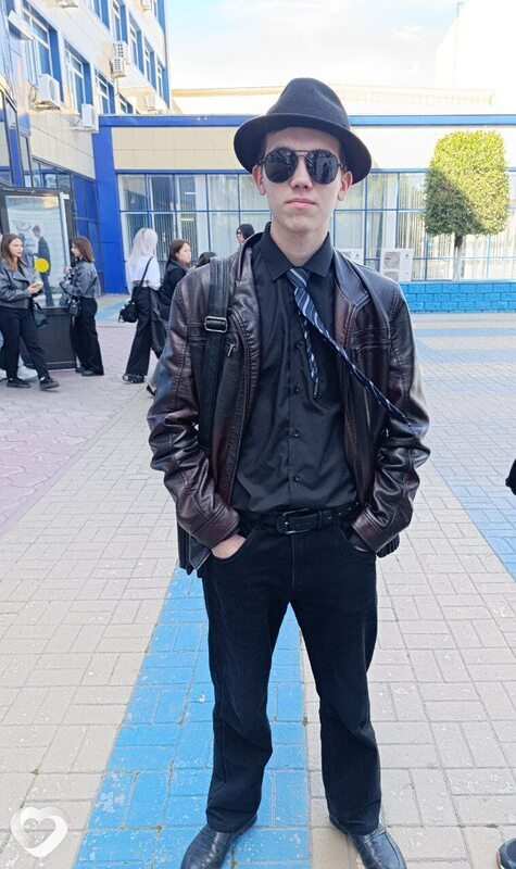 Alex, 19, Караганде — анкета №2301448