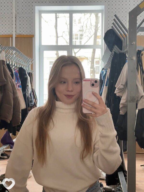 Эвелина, 21, Новосибирске — анкета №2301867