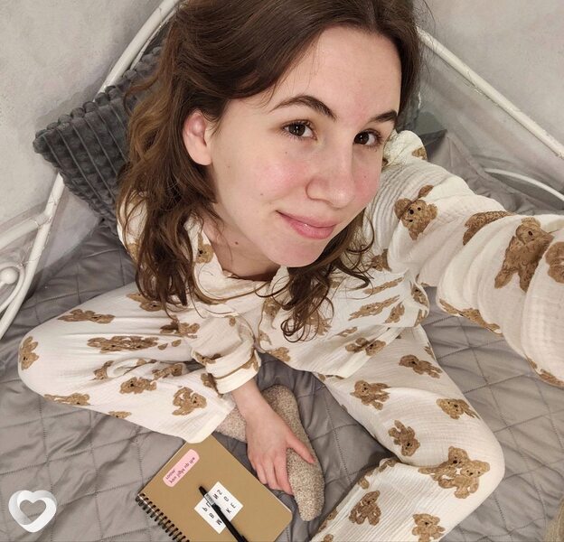Аня, 24, Москве — анкета №2302270