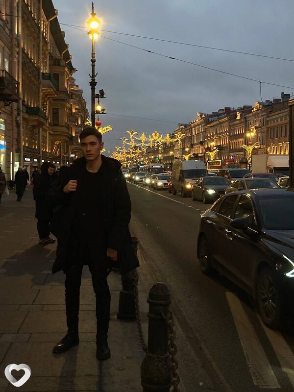 Артур, 23, Санкт-Петербурге — анкета №2303303
