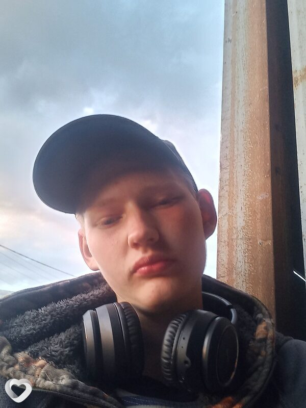 Дима, 22, Минусинске — анкета №2303498