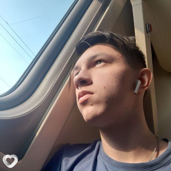 Александр, 22, Омске — анкета №2303909