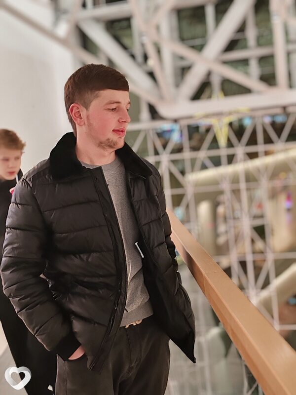 Амир, 22, Екатеринбурге — анкета №2304914