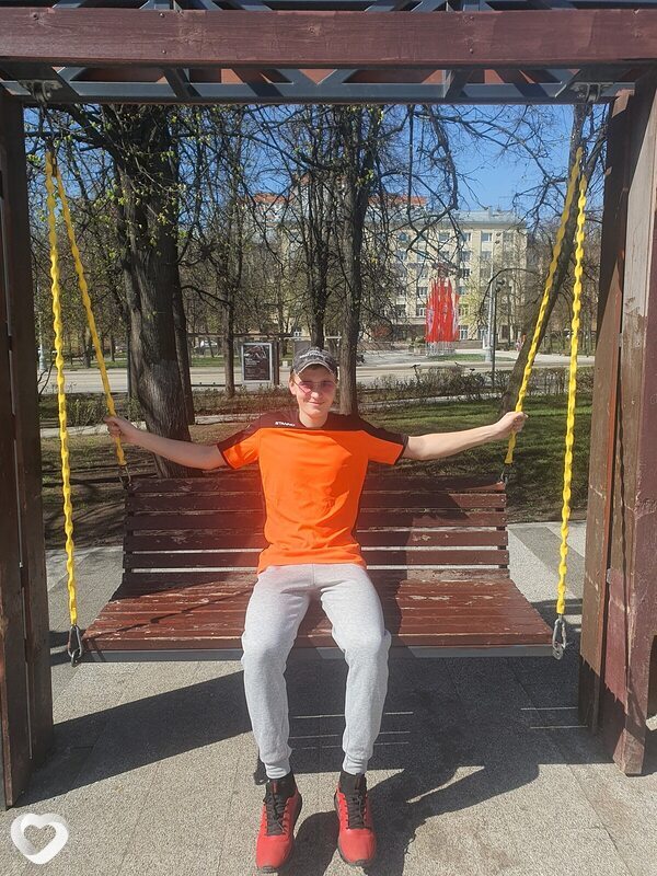 Вадим, 20, Москве — анкета №2305271