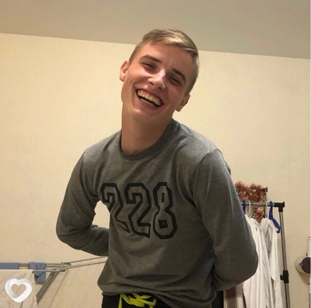 Данила, 21, Москве — анкета №2305586