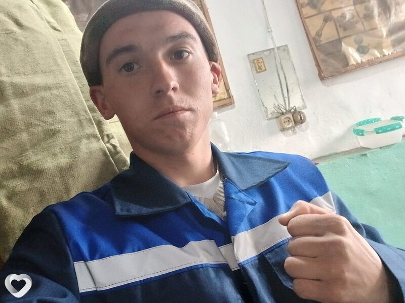 Александр, 21, Усть-Каменогорск — анкета №2305758