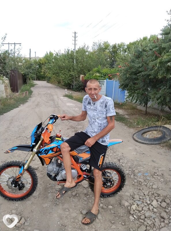 Артем, 40, Краснодоне — анкета №2305833
