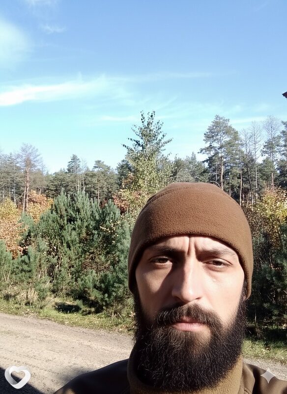 Женя, Ромны