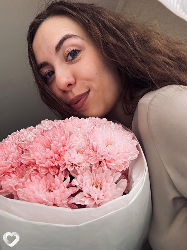 Вика, 24, Омске — анкета №2306623