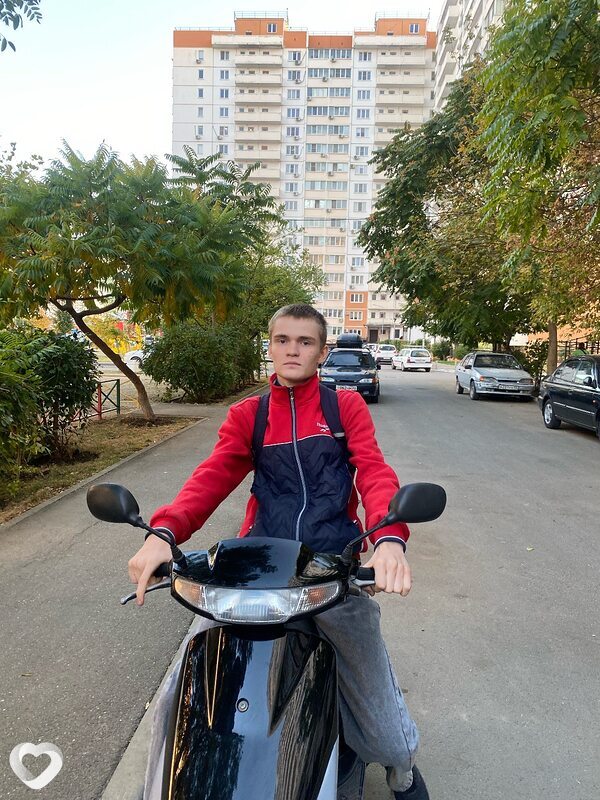Алексей, 21, Краснодаре — анкета №2307387