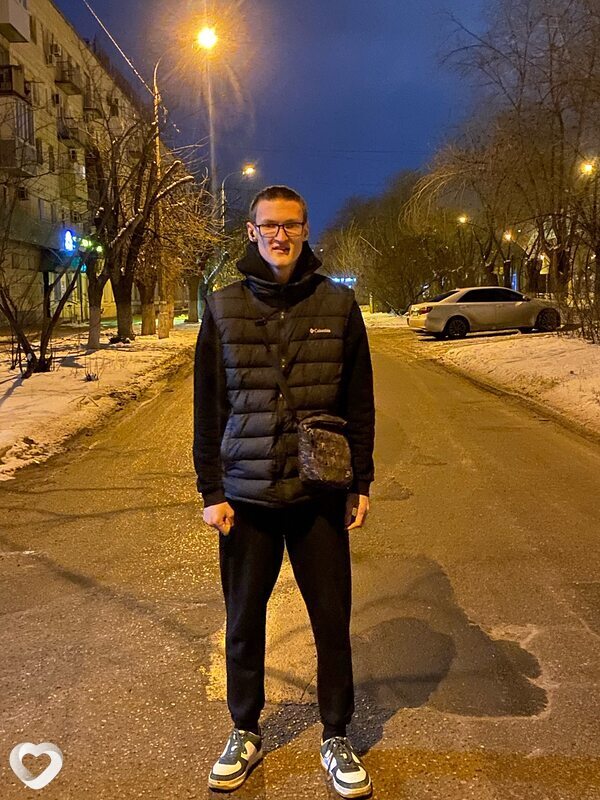 Миша, 20, Волгограде — анкета №2307310