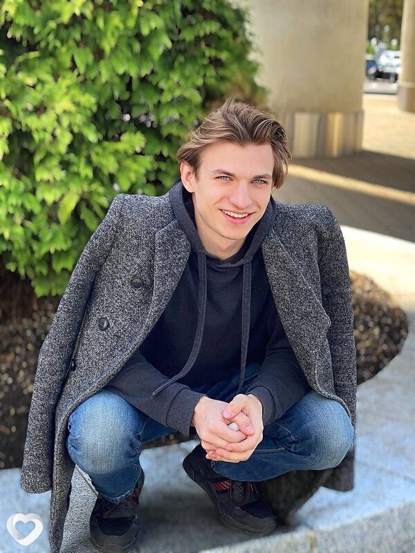 Максим, 24, Речице — анкета №2308066