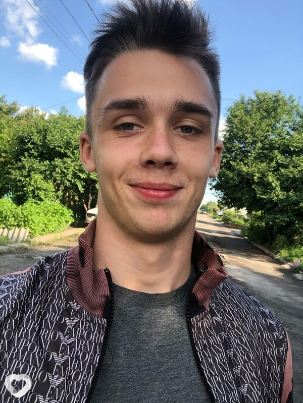 Виталий, 21, Запорожье — анкета №2308226