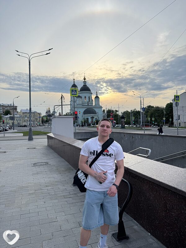 Данил, 20, Москве — анкета №2308718