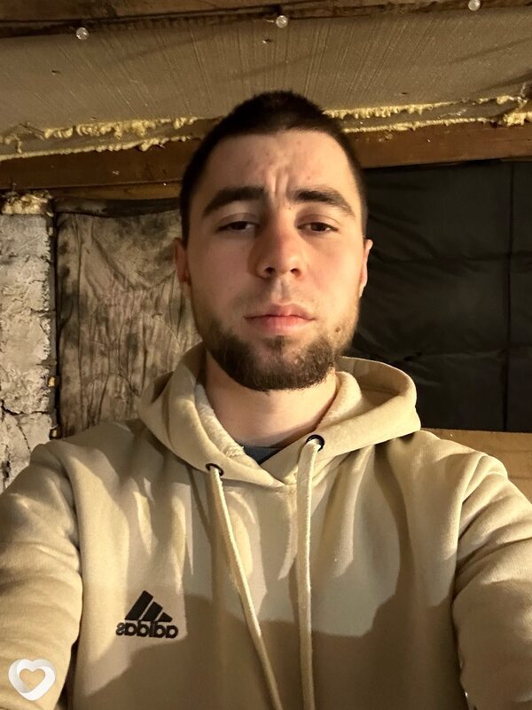 Евгений, 23, Междуреченске — анкета №2309147