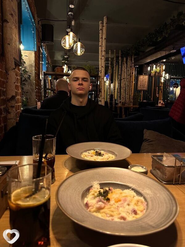 Кирилл, 21, Санкт-Петербурге — анкета №2308921