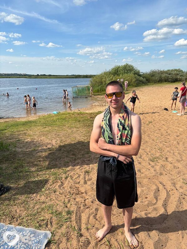 Алешка, 21, Рогачев — анкета №2309850