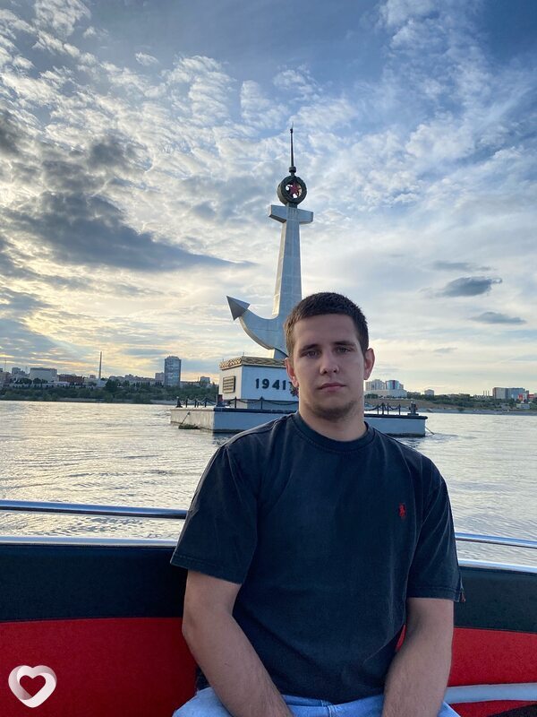 Вадим, 20, Волгограде — анкета №2310191
