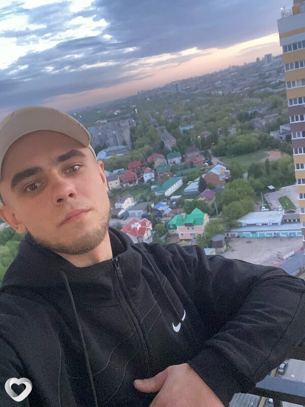 Валентин, 23, Самаре — анкета №2310950