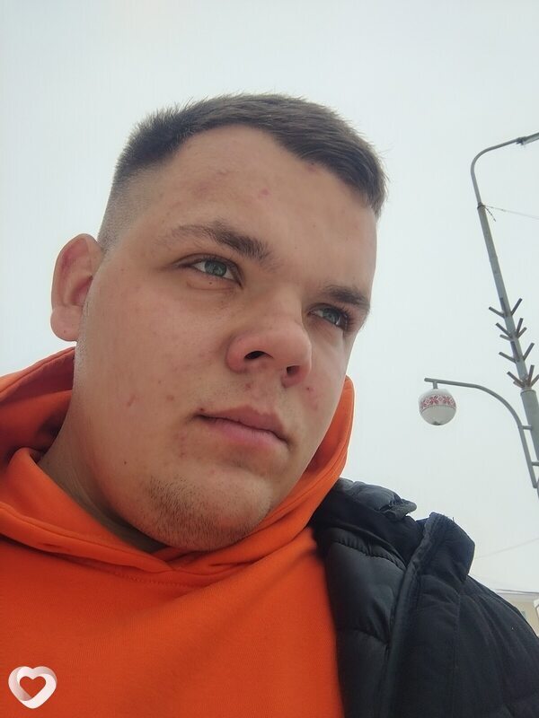 Максим, 23, Бобруйске — анкета №2310894