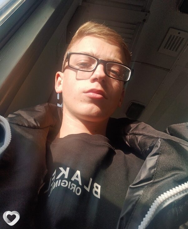 Артём, 19, Сморгони — анкета №2311154
