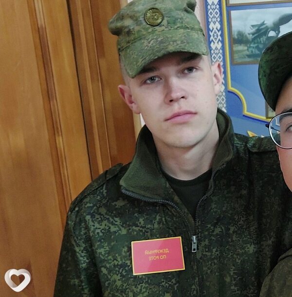 Олег, 21, Красногорске — анкета №2311251