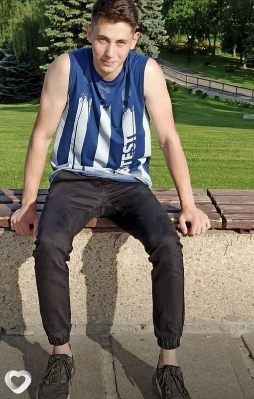 Артур, 22, Санкт-Петербурге — анкета №2311377