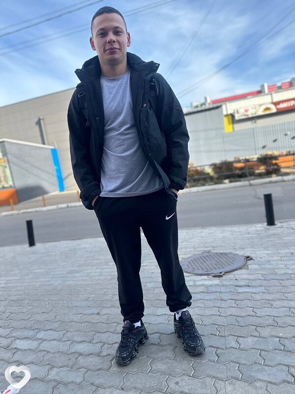 Александр, 23, Москве — анкета №2312581