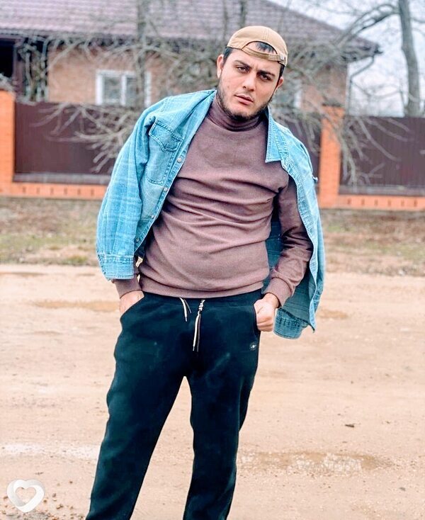 Артур, 26, Краснодаре — анкета №2313291
