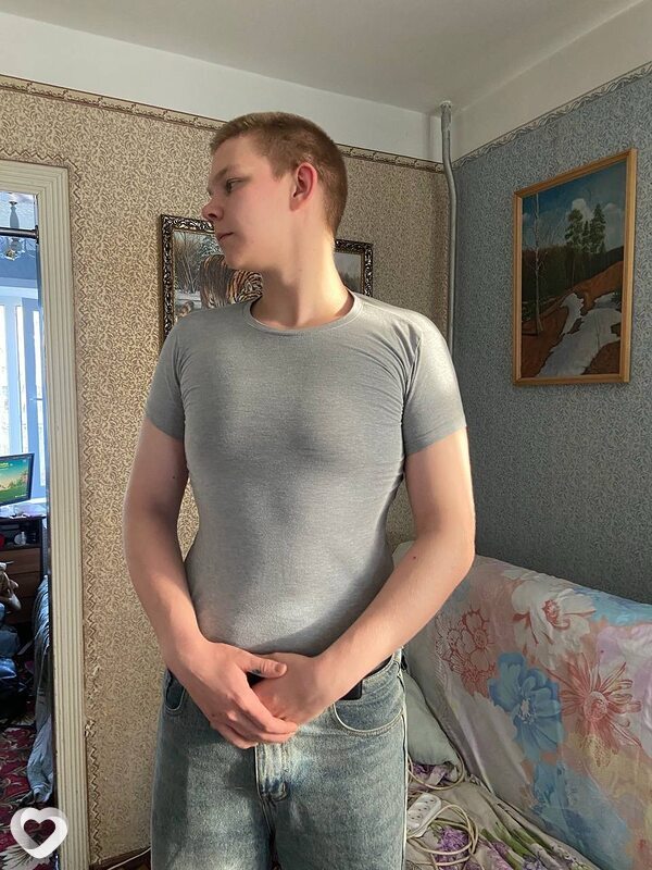 Алексей, 20, Соликамске — анкета №2313292