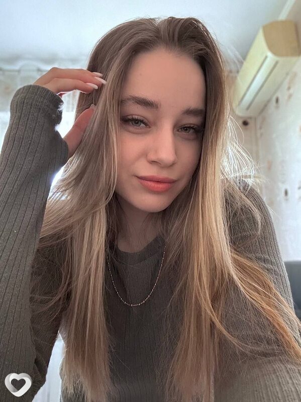 Алена, 24, Санкт-Петербурге — анкета №2313665