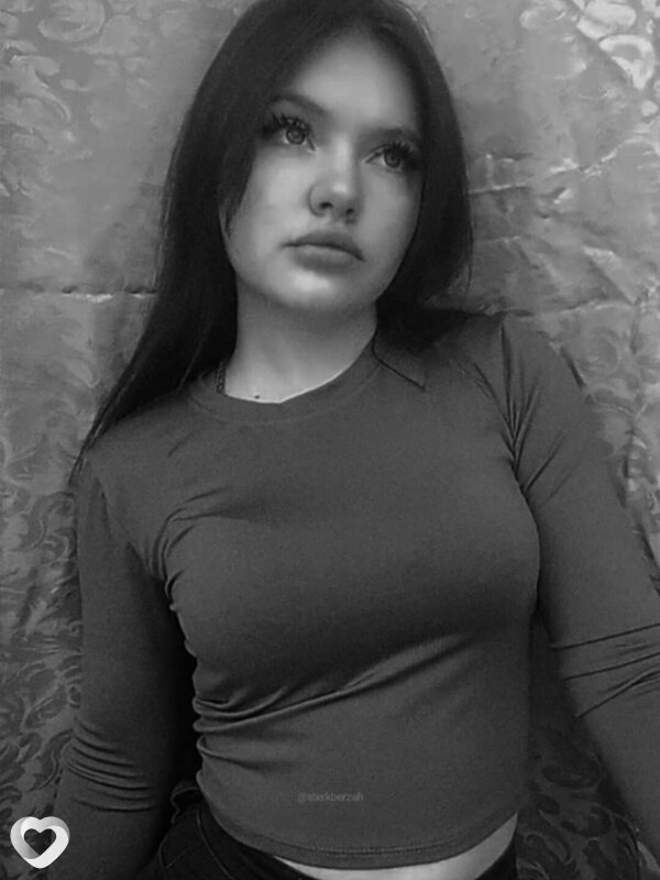Карина, 22, Луганске — анкета №2314491